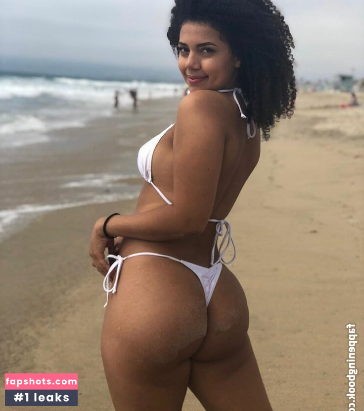 Amanda Carvalho Nude Leaks OnlyFans Photos #8 - LeakJerk