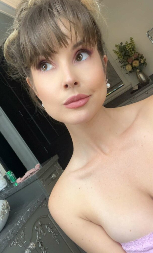 amanda-cerny gallery photo #1061