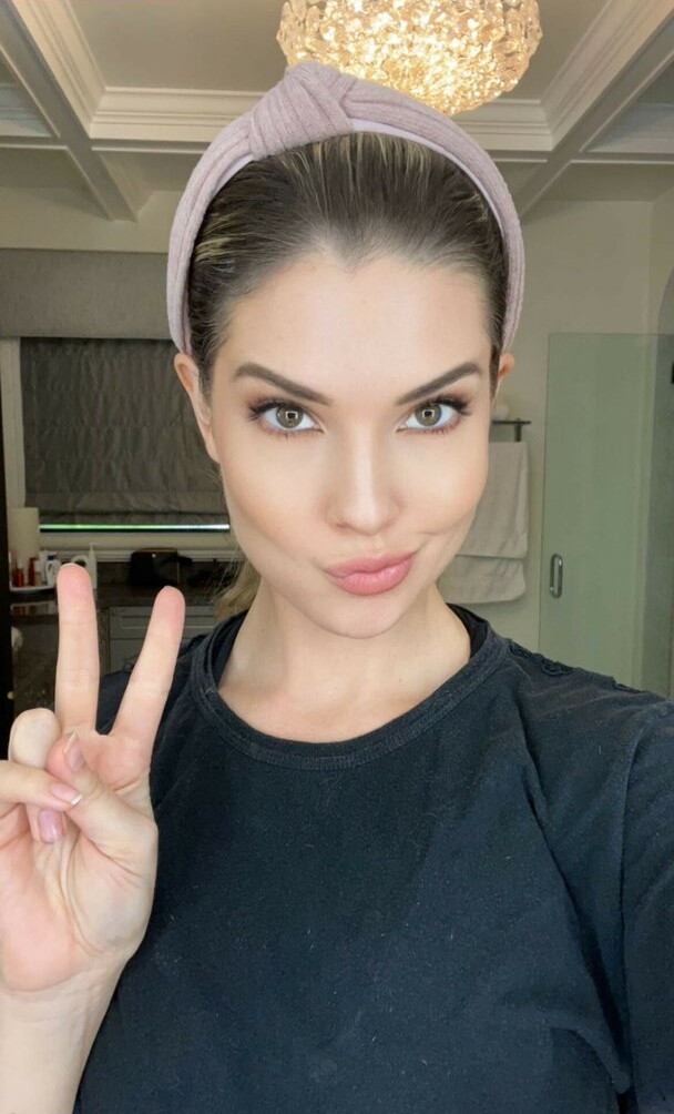 amanda-cerny gallery photo #1080