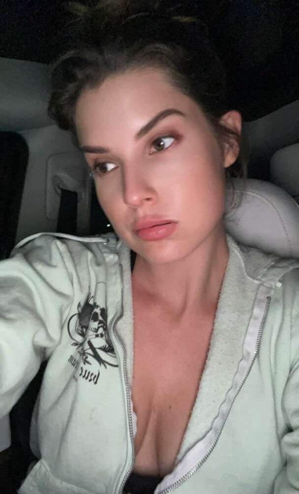 amanda-cerny gallery photo #1222