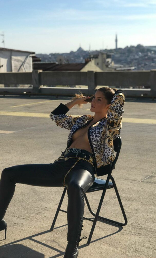 amanda-cerny gallery photo #1258