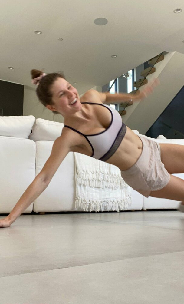 amanda-cerny gallery photo #1323