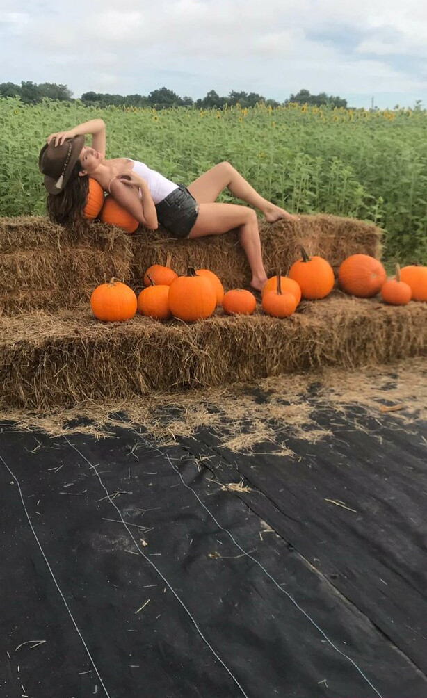 amanda-cerny gallery photo #1348