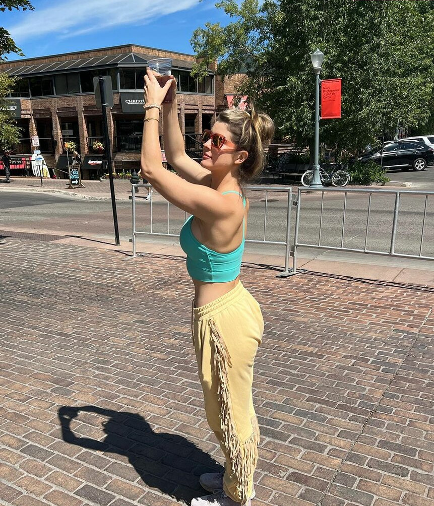 amanda-cerny gallery photo #1401