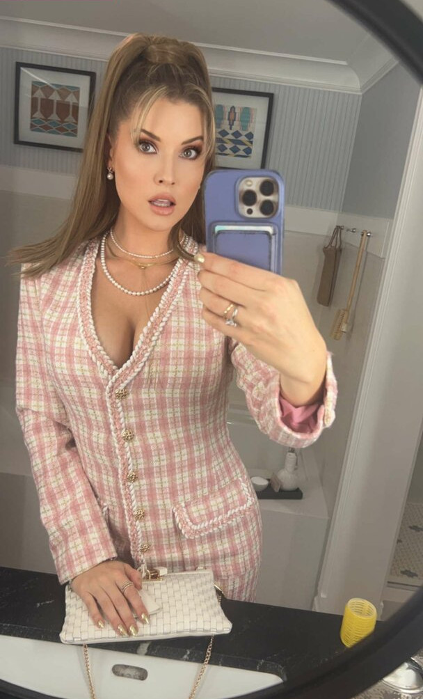 amanda-cerny gallery photo #1412