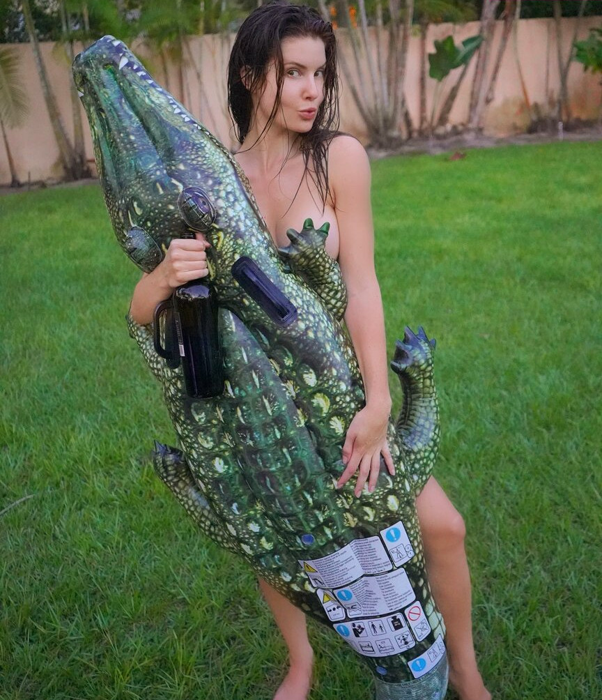 amanda-cerny gallery photo #1536