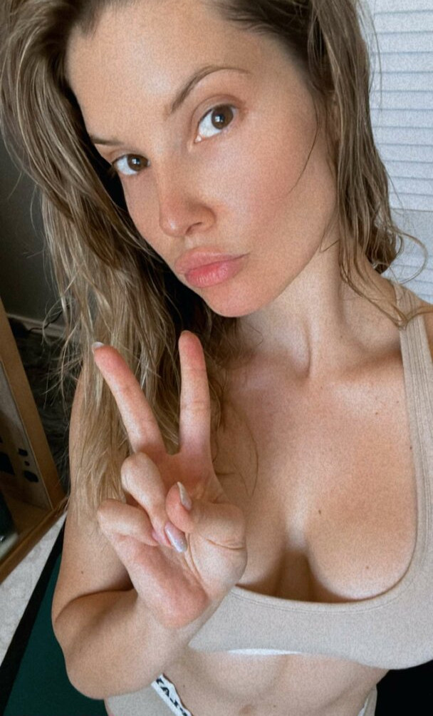 amanda-cerny gallery photo #1578