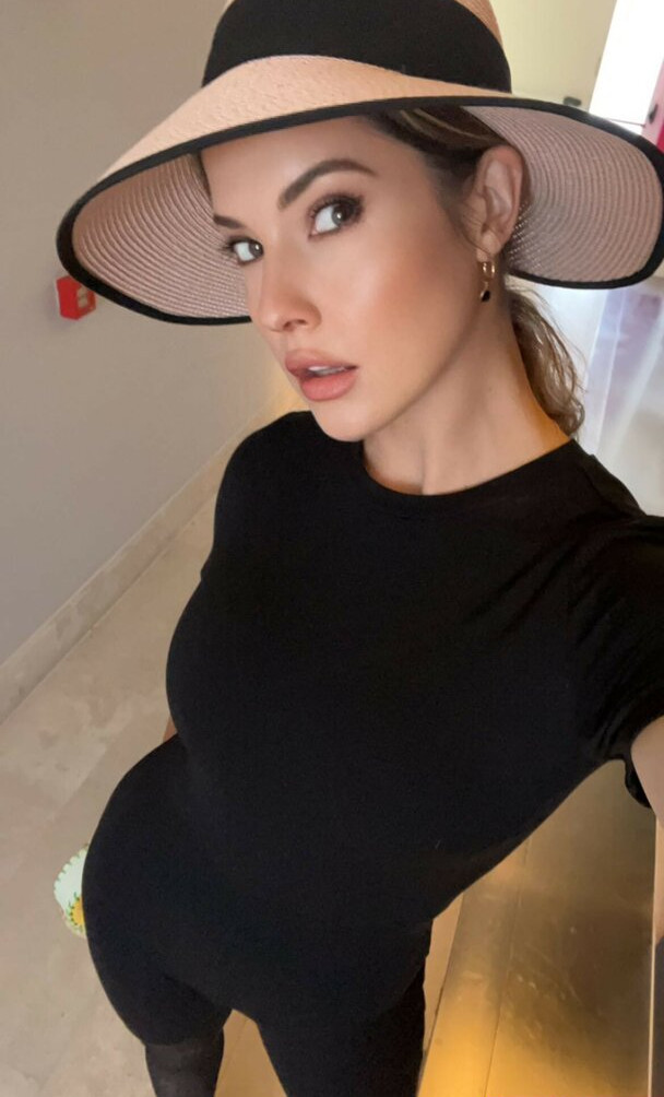 amanda-cerny gallery photo #1598