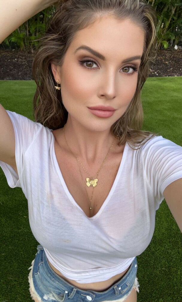 amanda-cerny gallery photo #1632