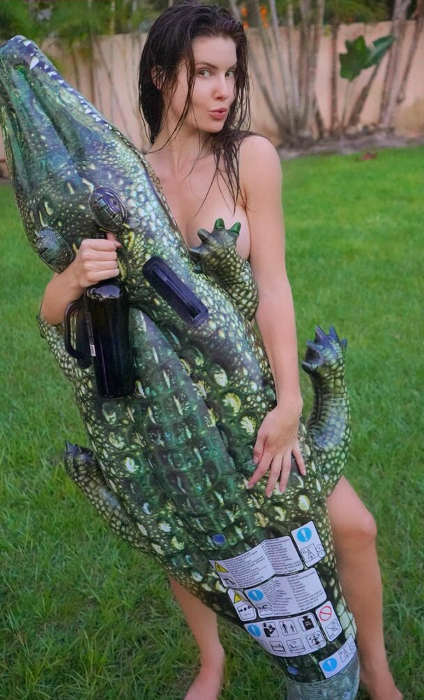 amanda-cerny gallery photo #1836