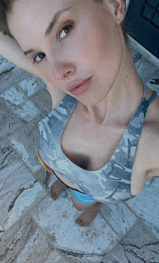 amanda-cerny gallery photo #2037