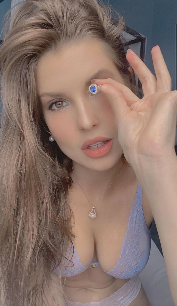 amanda-cerny gallery photo #2084