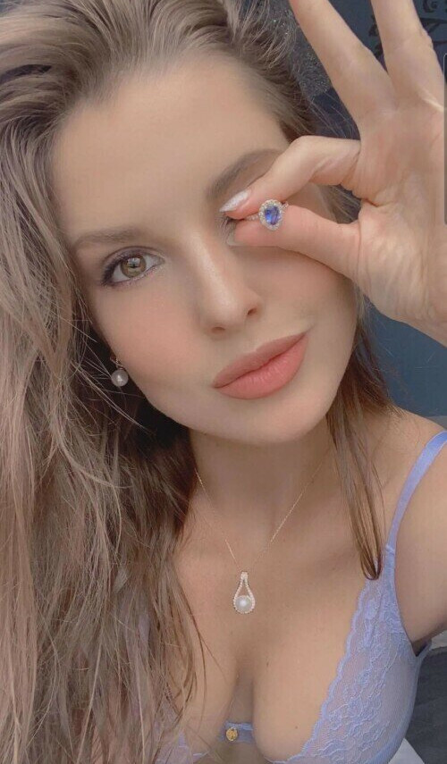 amanda-cerny gallery photo #2093