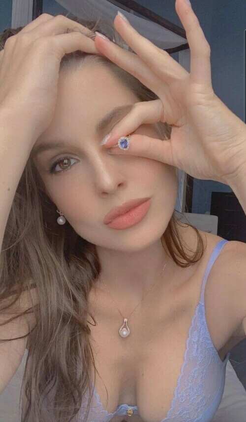 amanda-cerny gallery photo #2096