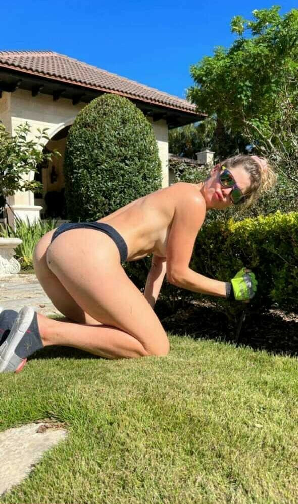 amanda-cerny gallery photo #2336