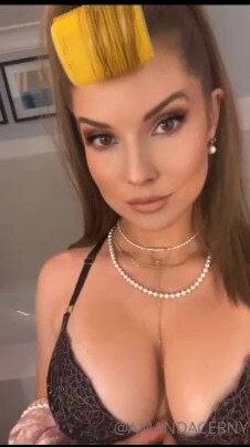 amanda-cerny gallery photo #919