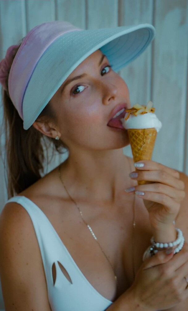 amanda-cerny gallery photo #951