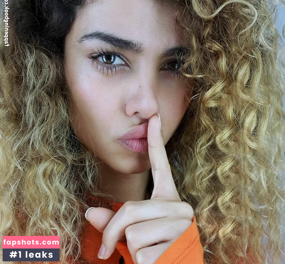 Amanda Chrishell gallery photo #12