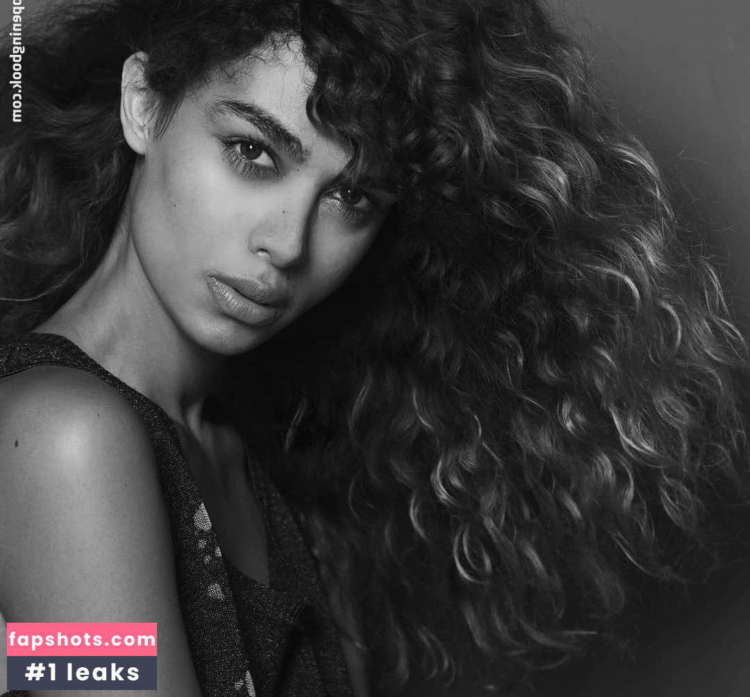 Amanda Chrishell gallery photo #17