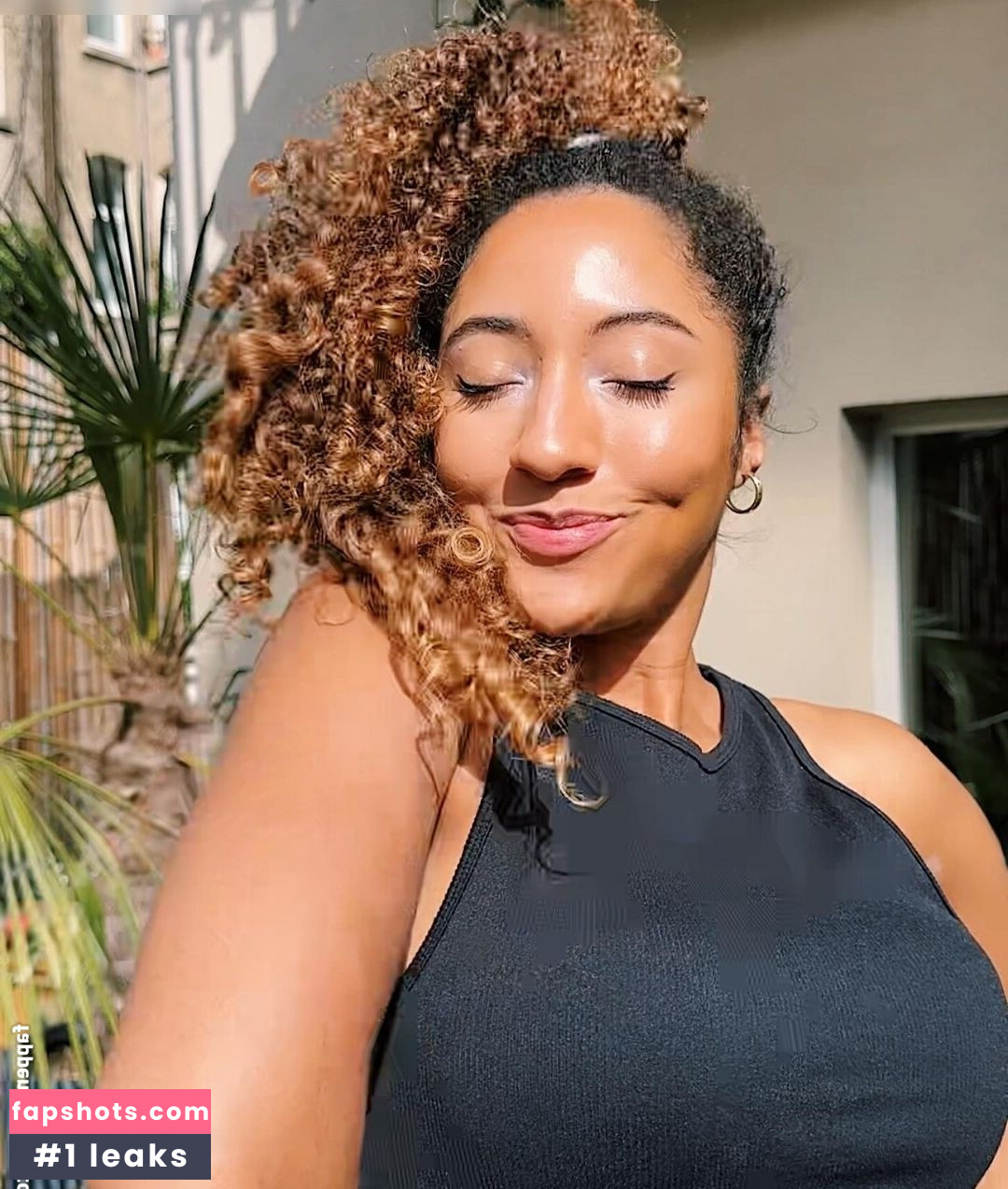 Amanda Ciss gallery photo #22