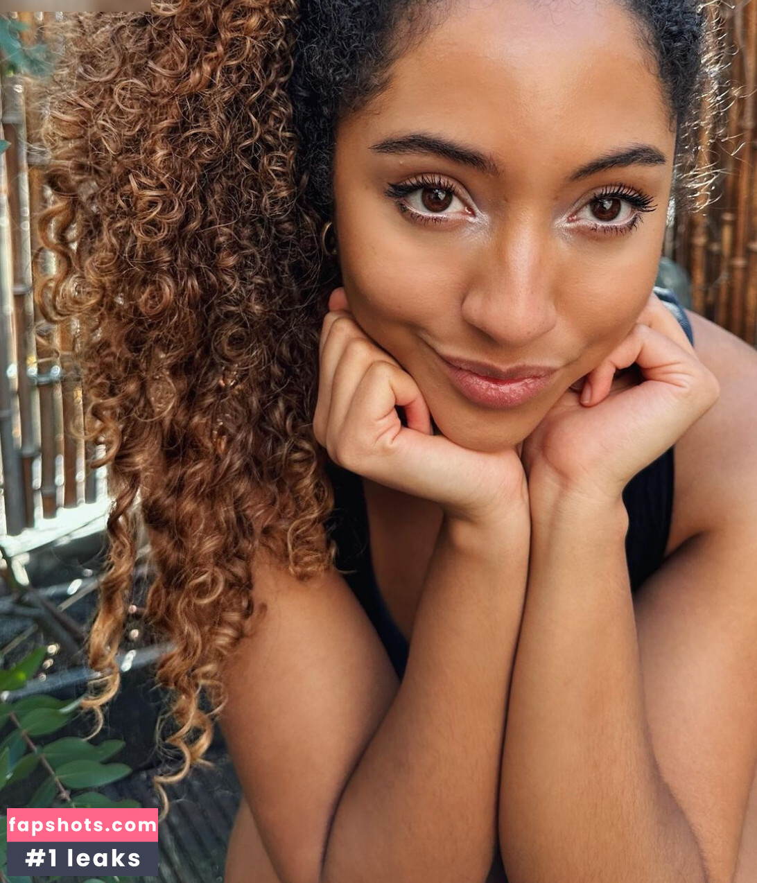 Amanda Ciss gallery photo #29