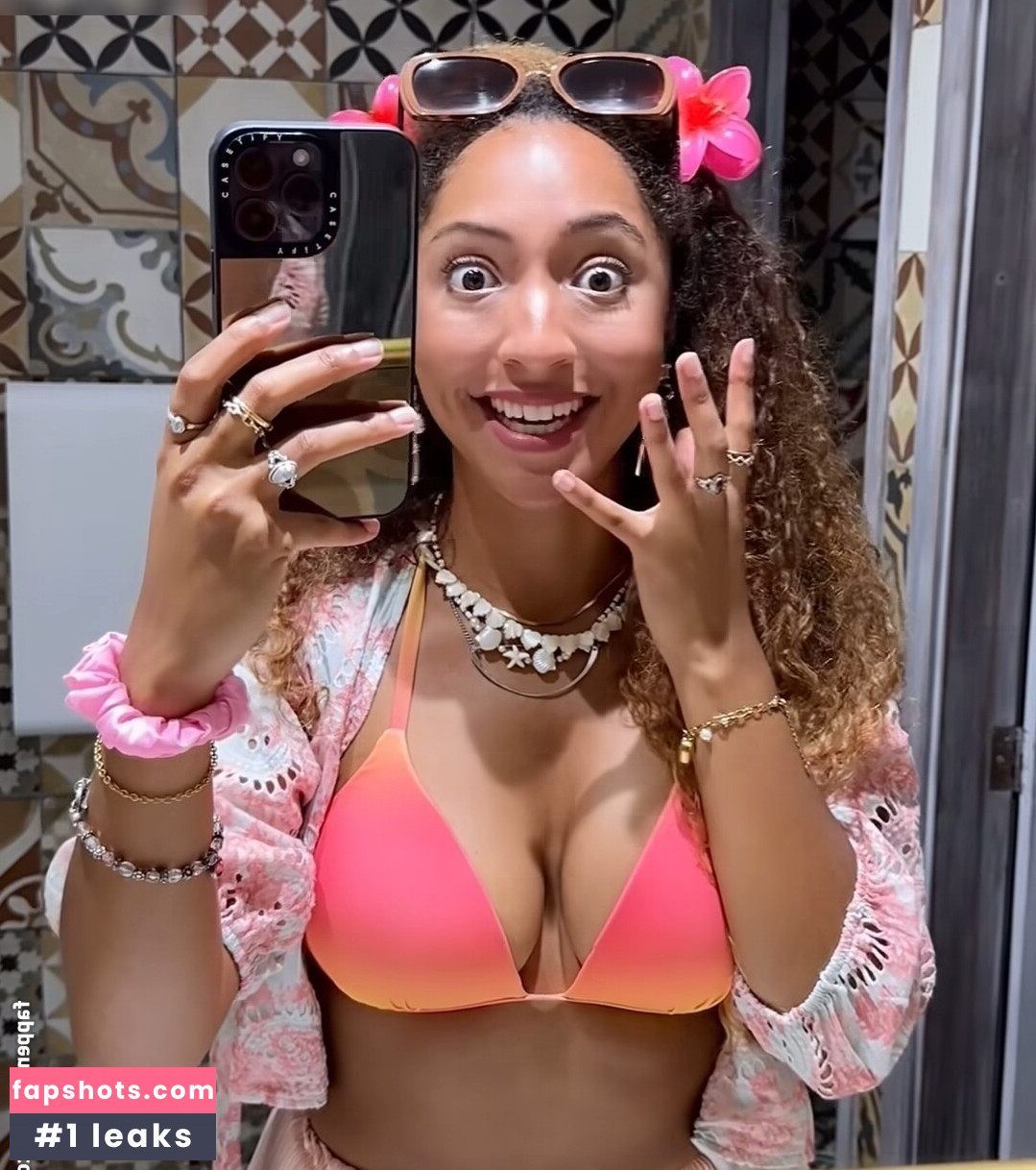 Amanda Ciss gallery photo #5