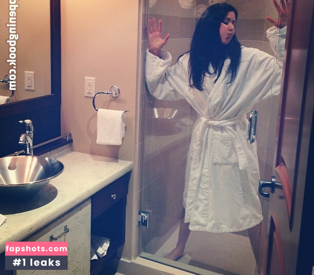 Amanda Crew Nude Leaks OnlyFans Photos #13 - LeakJerk