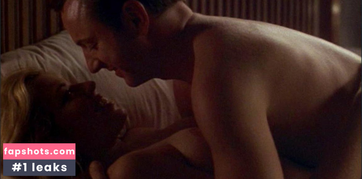 Amanda De Cadenet gallery photo #16