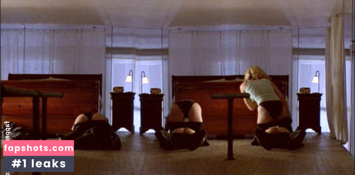 Amanda De Cadenet gallery photo #20