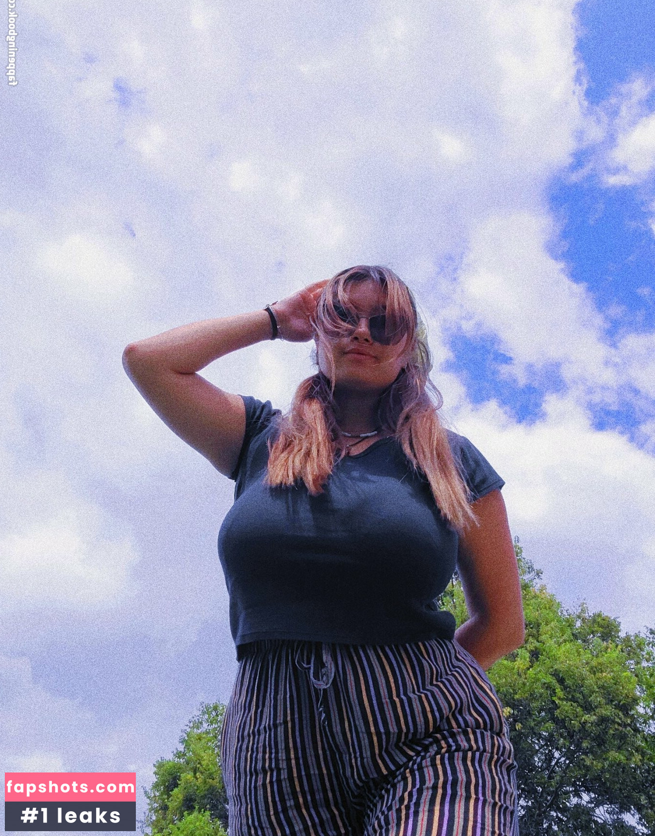 Amanda F gallery photo #18