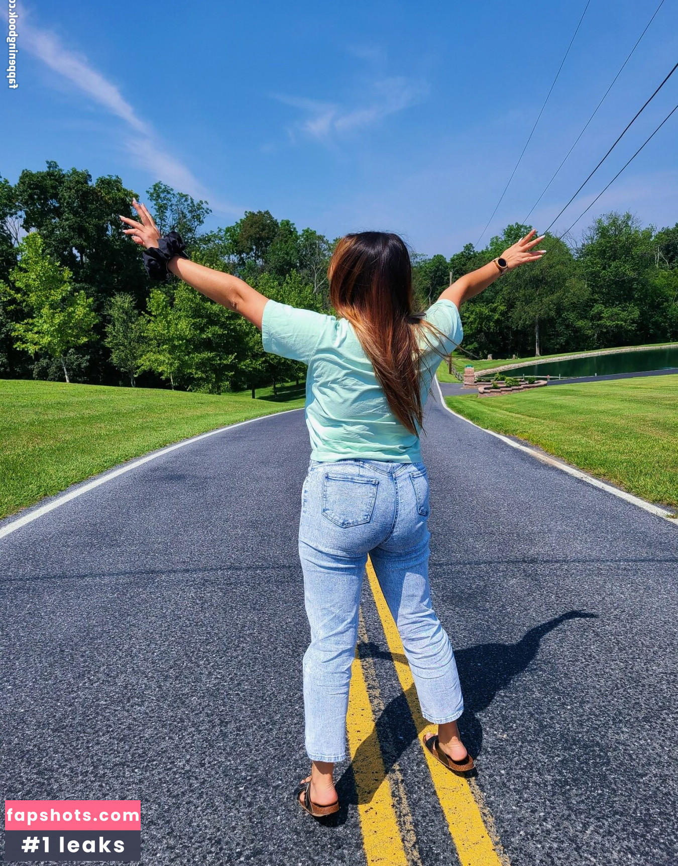 Amanda F gallery photo #24