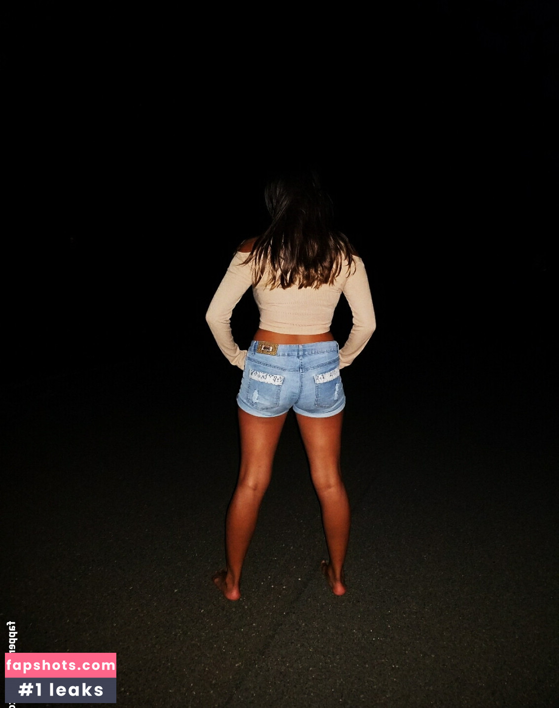 Amanda F gallery photo #6