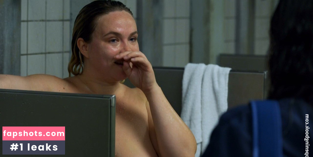 Amanda Fuller gallery photo #9