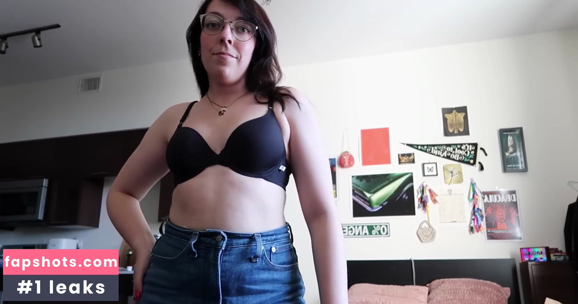 Amanda Golka gallery photo #4