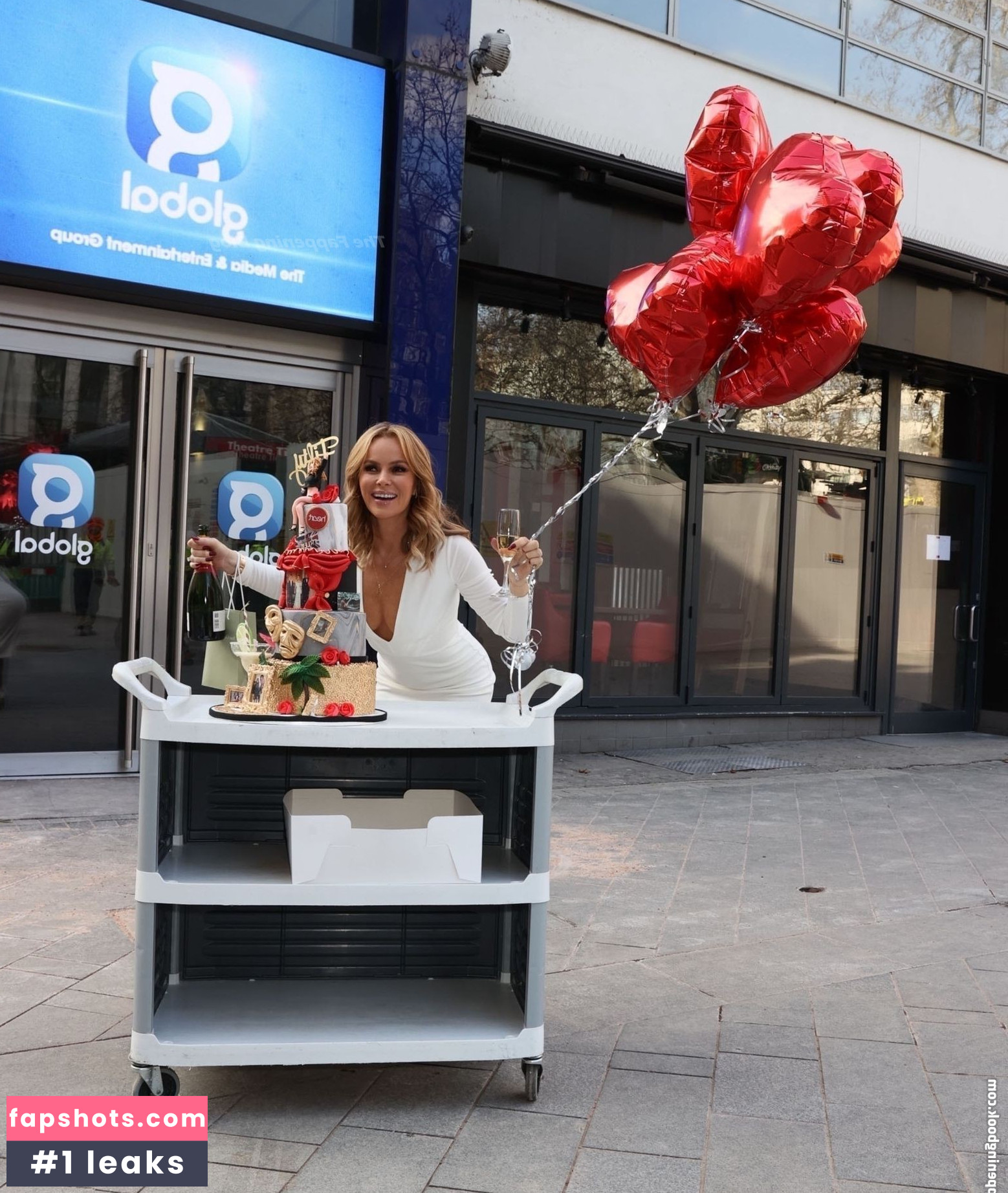 Amanda Holden Nahé úniky fotek pouze od fanoušků #1002 - Fapshots