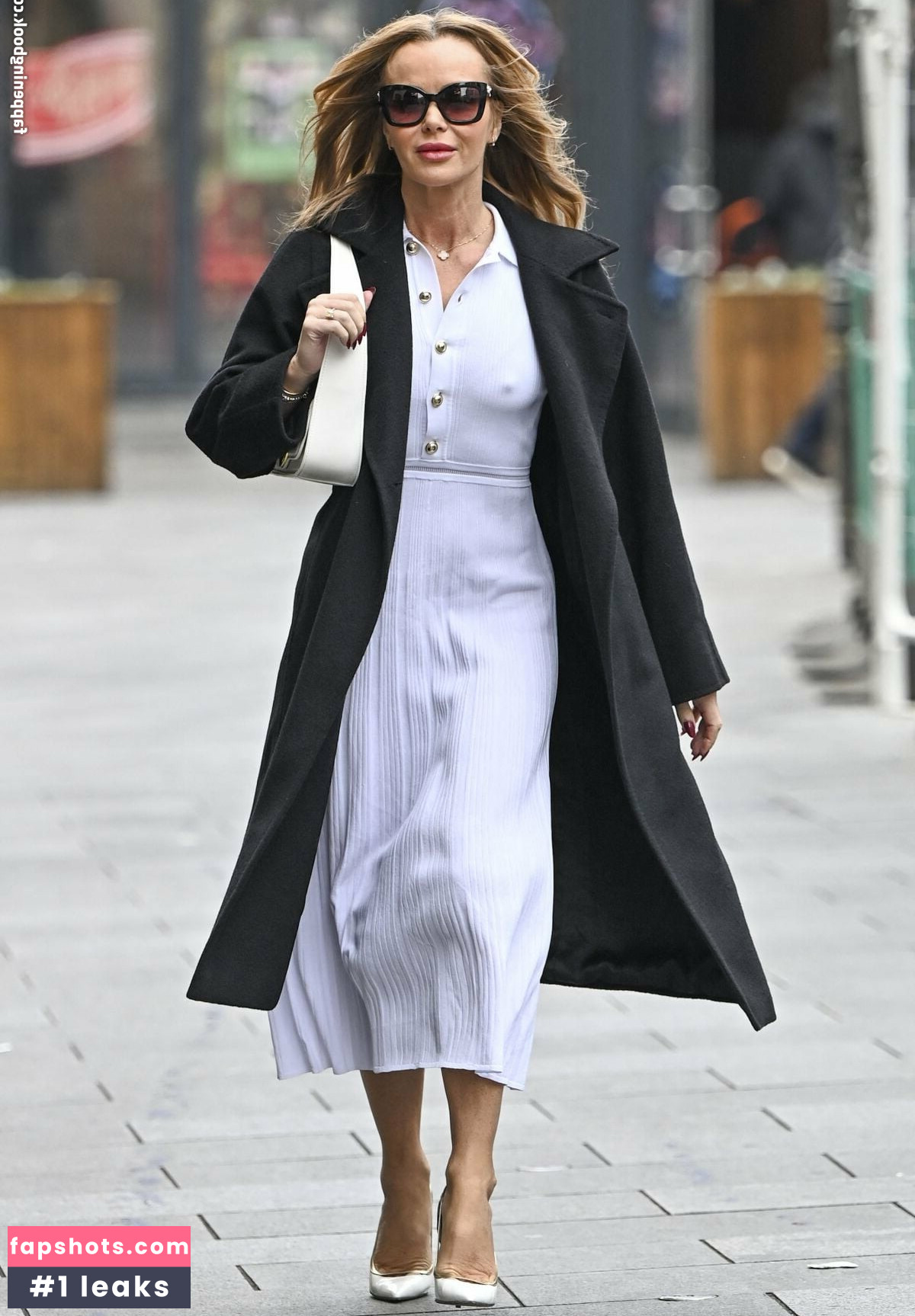 Amanda Holden Nahé úniky fotek pouze od fanoušků #531 - Fapshots