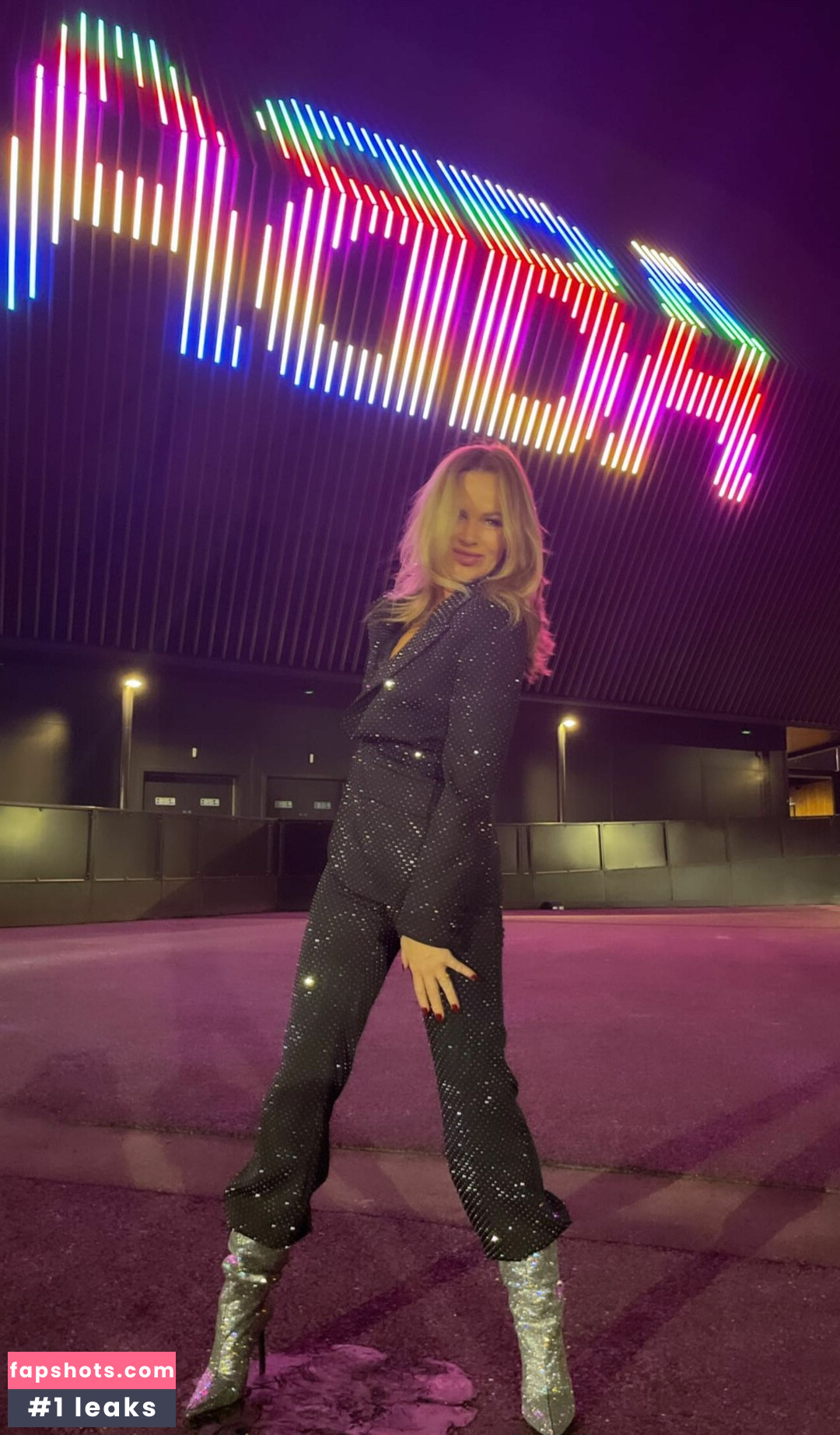 Amanda Holden Nahé úniky fotek pouze od fanoušků #562 - Fapshots