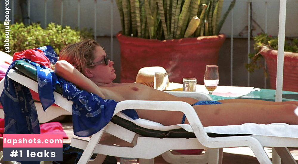 Amanda Holden Nahé úniky fotek pouze od fanoušků #605 - Fapshots