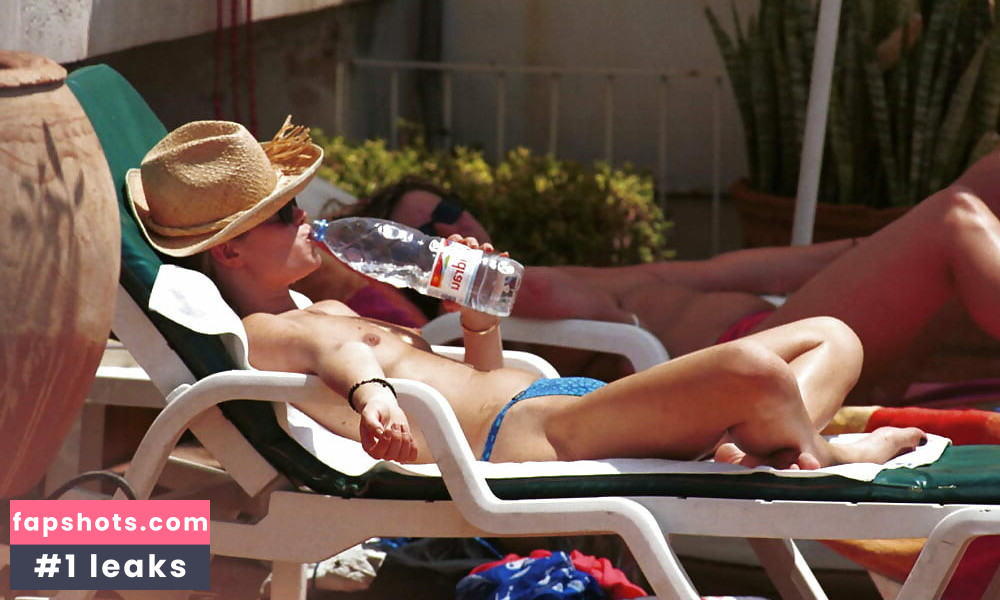 Amanda Holden Nahé úniky fotek pouze od fanoušků #608 - Fapshots