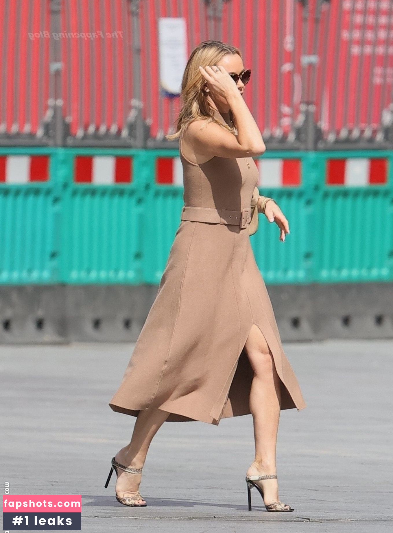 Amanda Holden Nahé úniky fotek pouze od fanoušků #898 - Fapshots