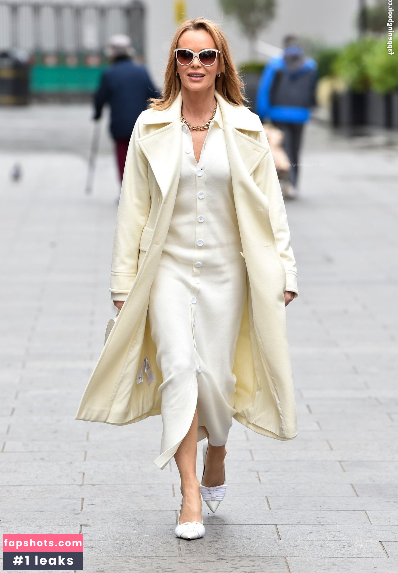Amanda Holden Nahé úniky fotek pouze od fanoušků #946 - Fapshots