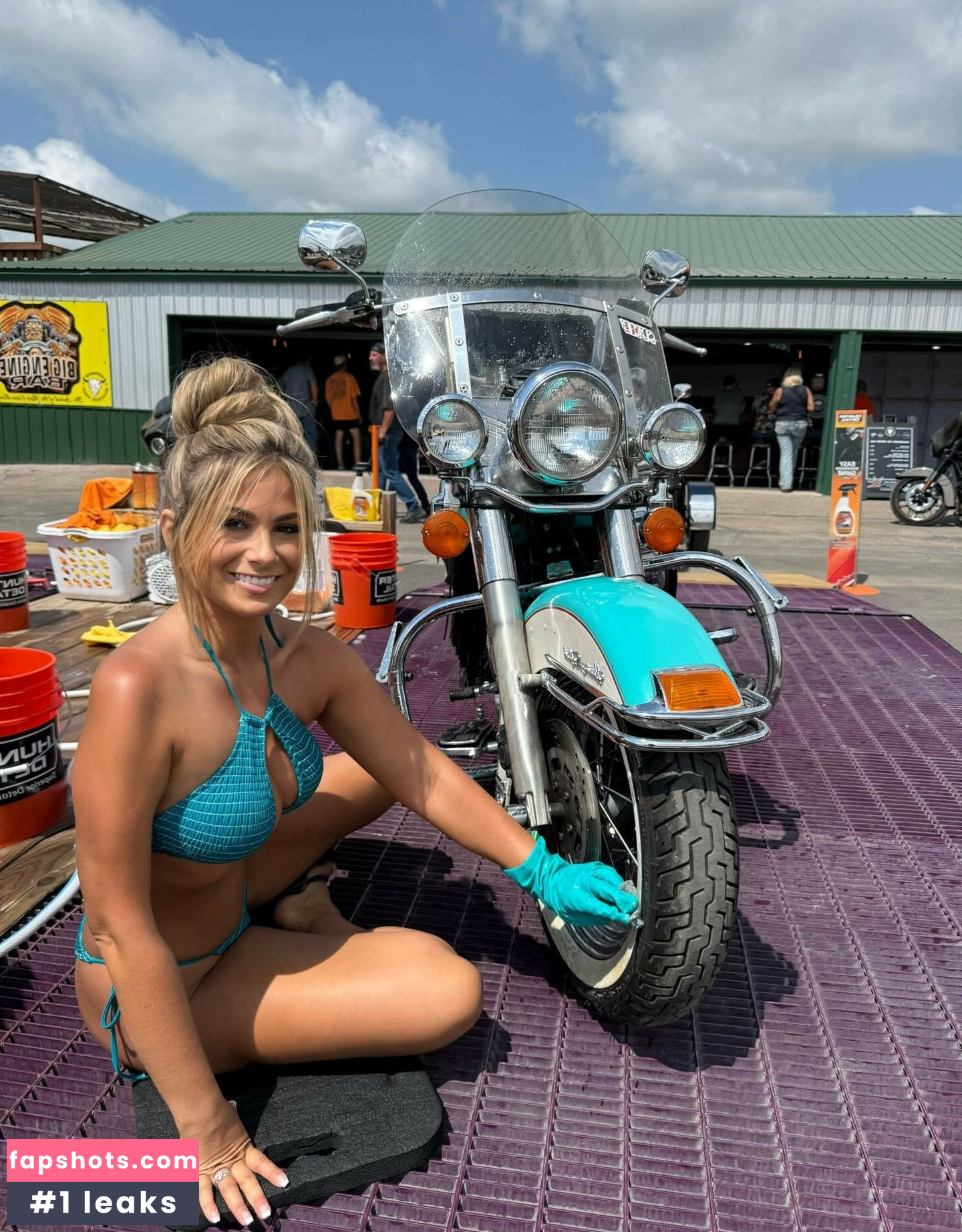 Amanda Kathleen gallery photo #2