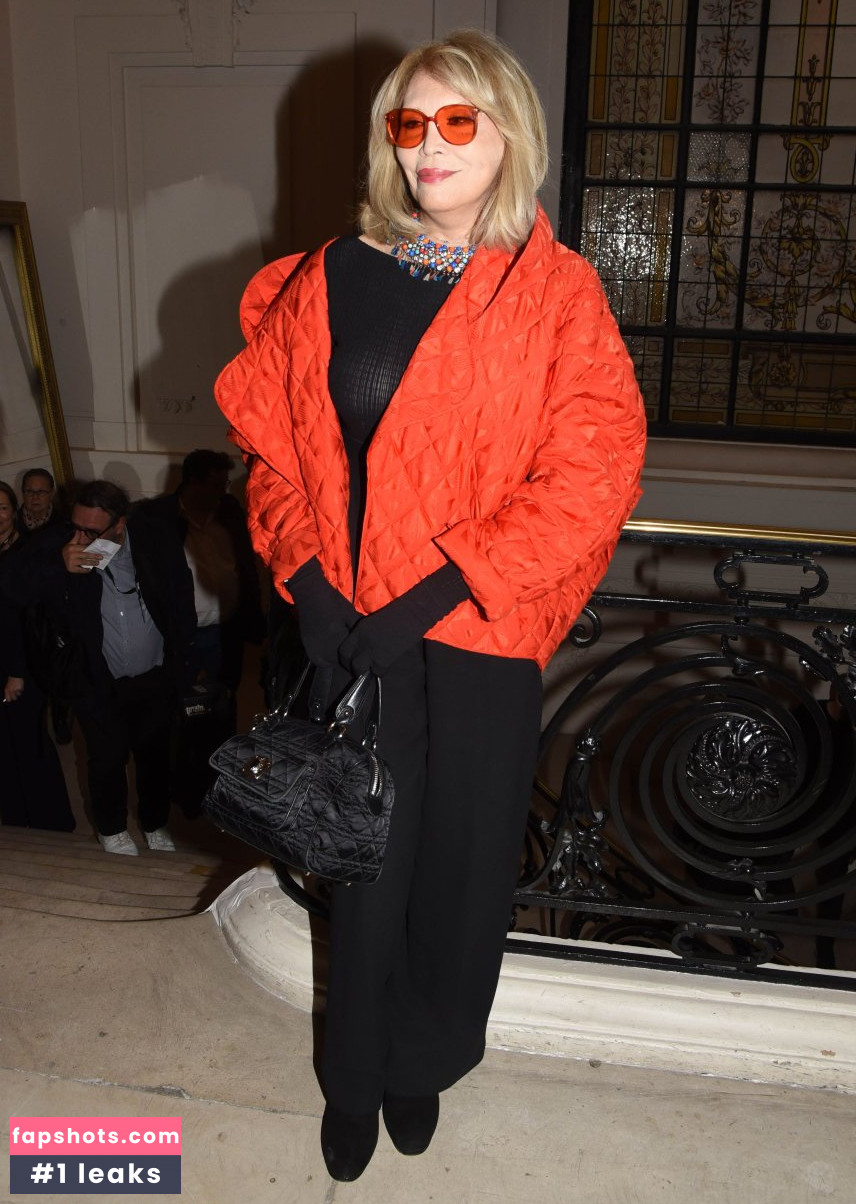 Amanda Lear gallery photo #16