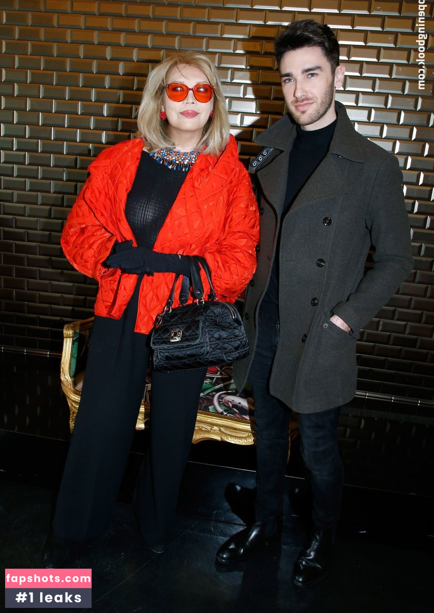 Amanda Lear gallery photo #23