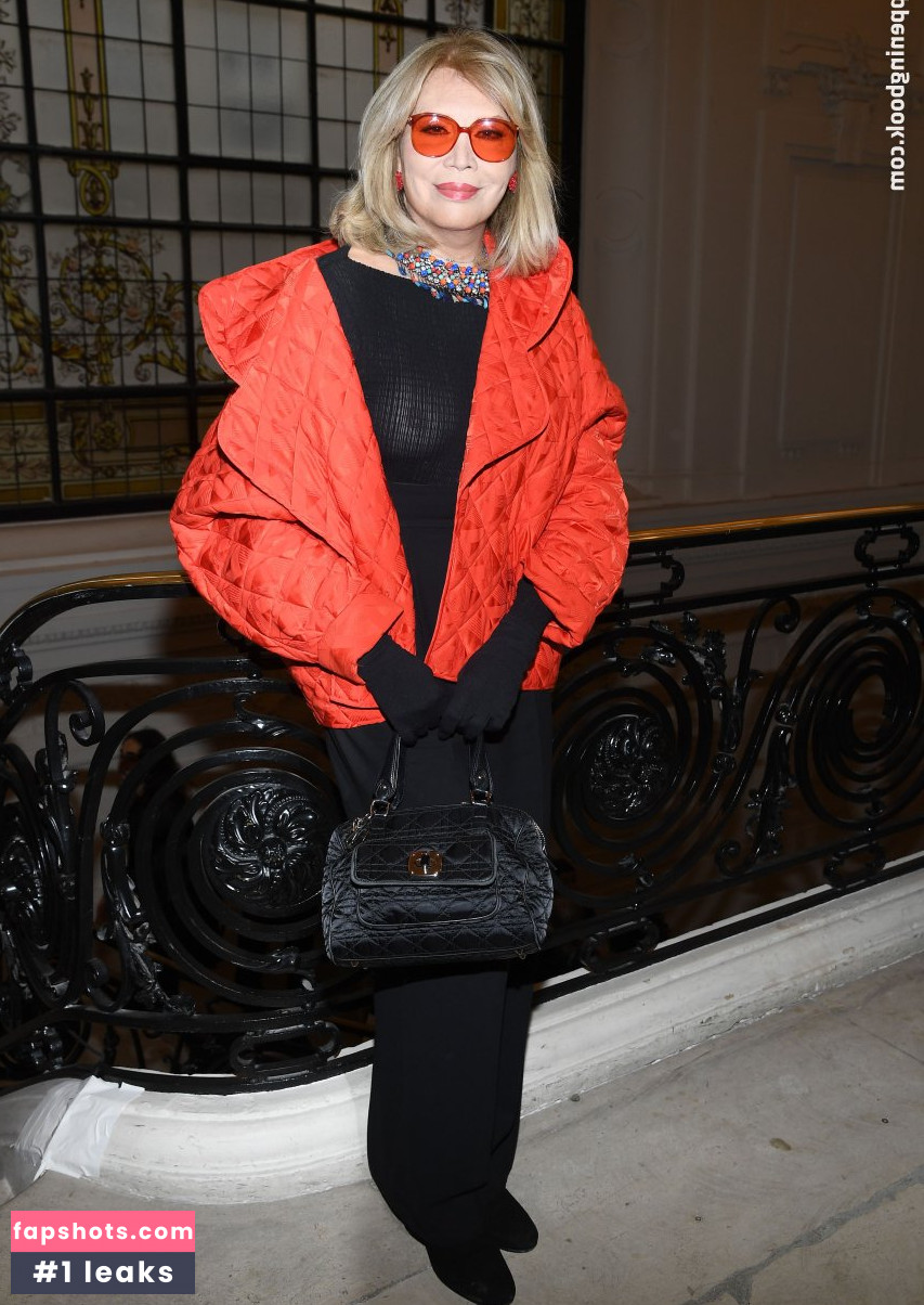 Amanda Lear gallery photo #26