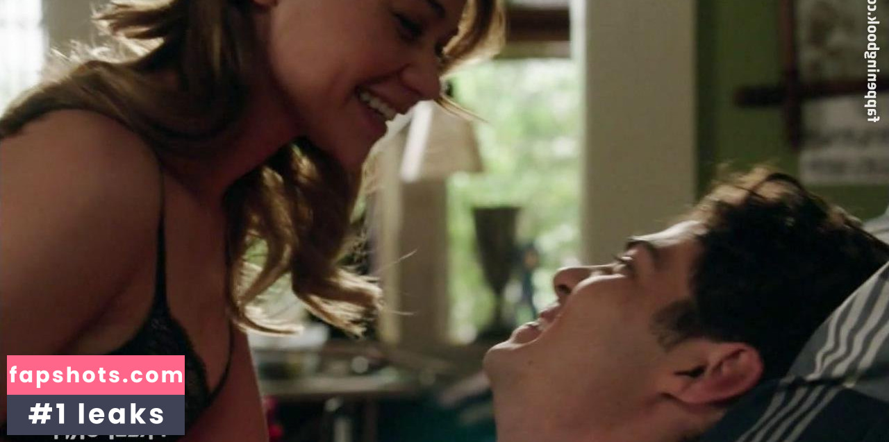 Amanda Leighton gallery photo #5