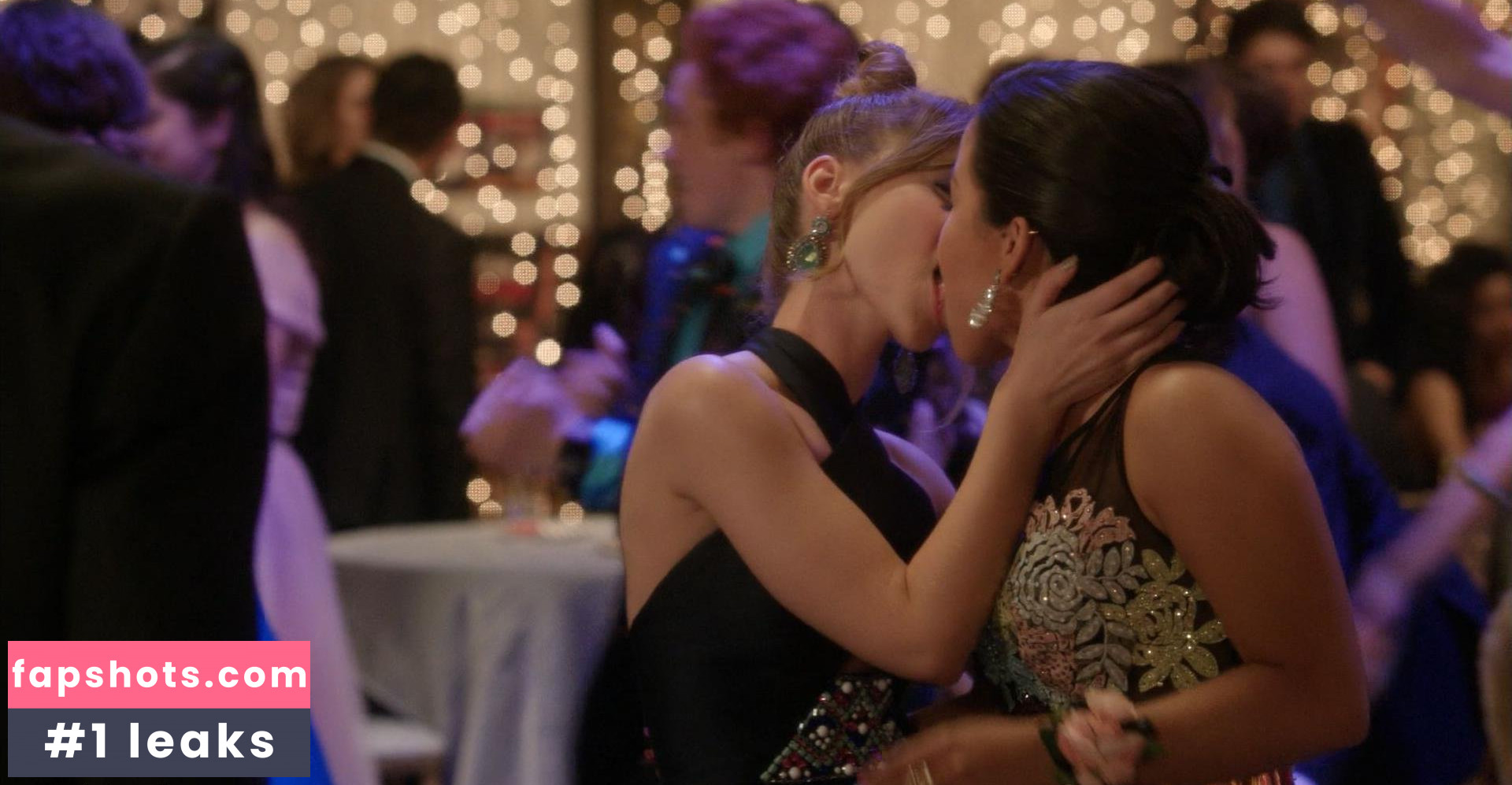 Amanda Leighton gallery photo #8