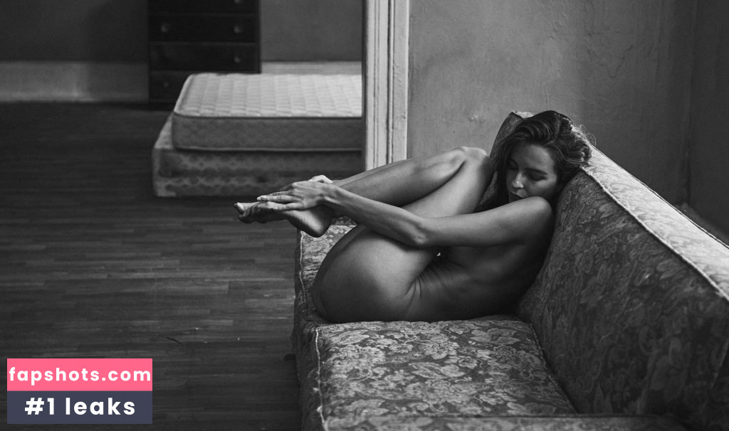 Amanda Marie gallery photo #25