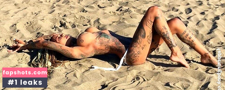 Amanda McNair gallery photo #20