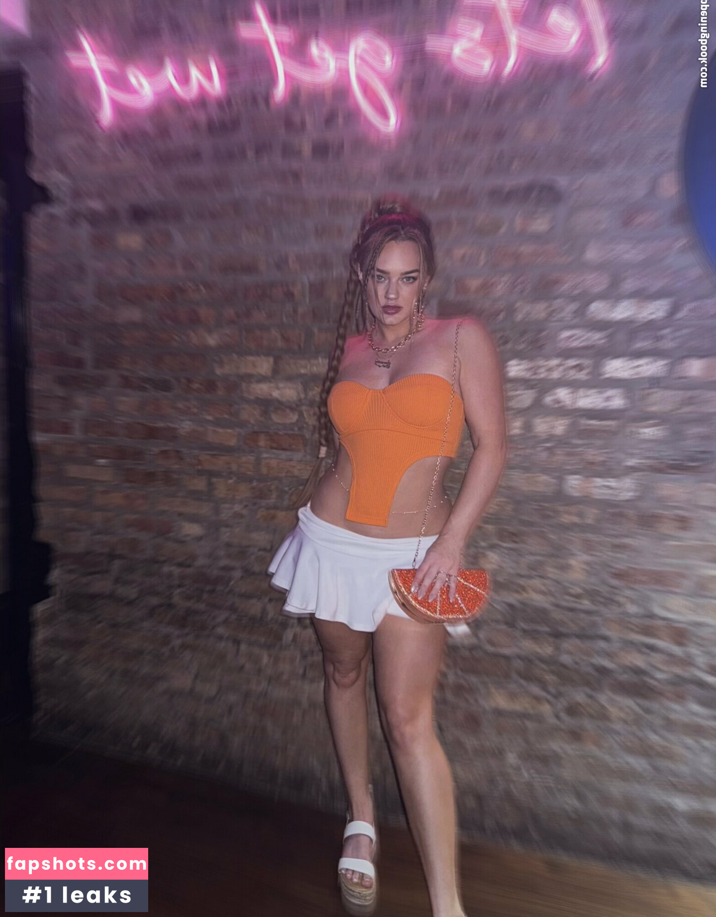 Amanda Michelle gallery photo #4